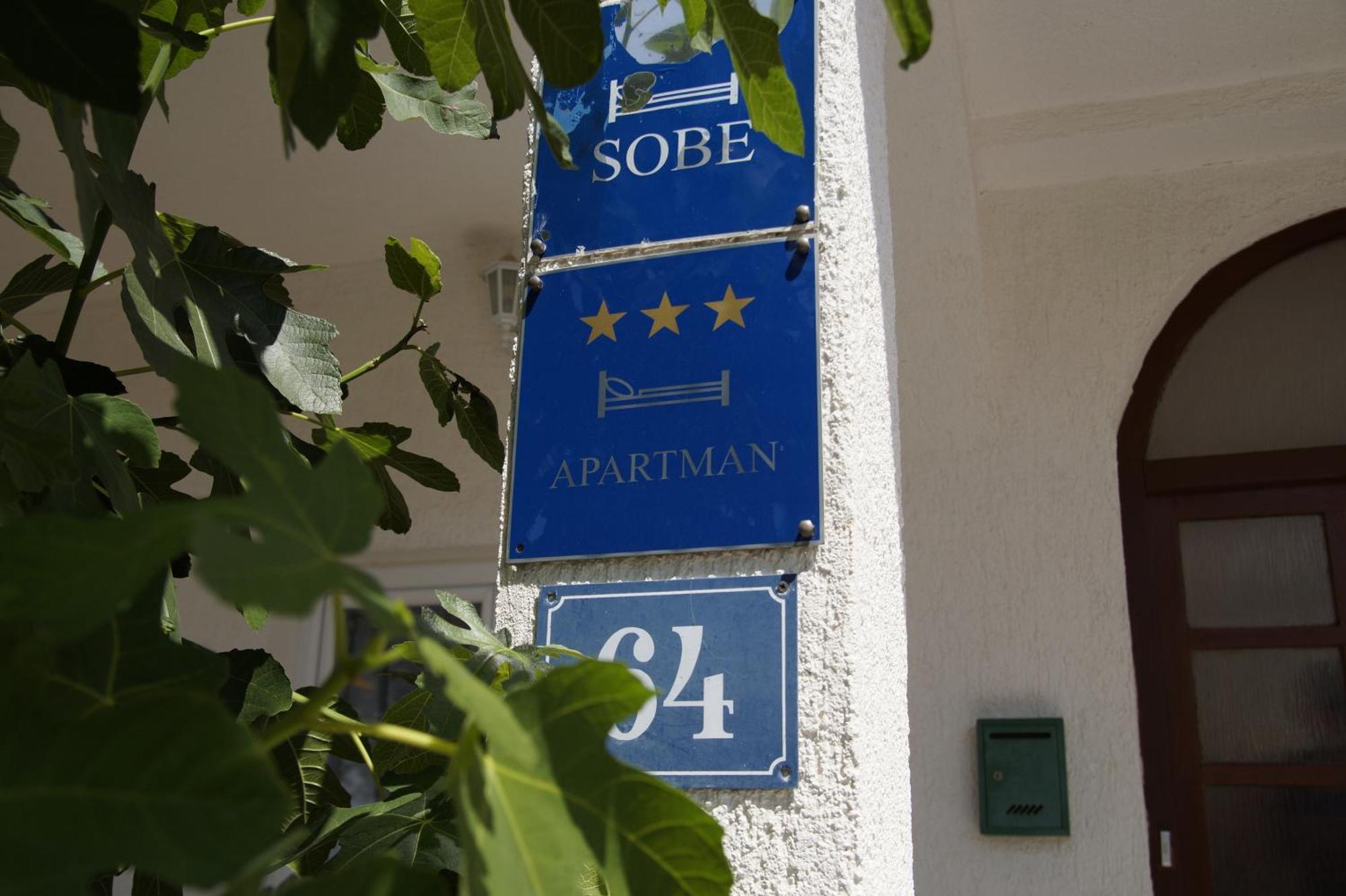 Apartmenthaus Hana 카를로바크 외부 사진