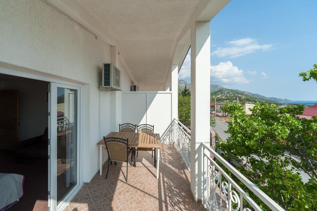 Apartmenthaus Hana 카를로바크 외부 사진