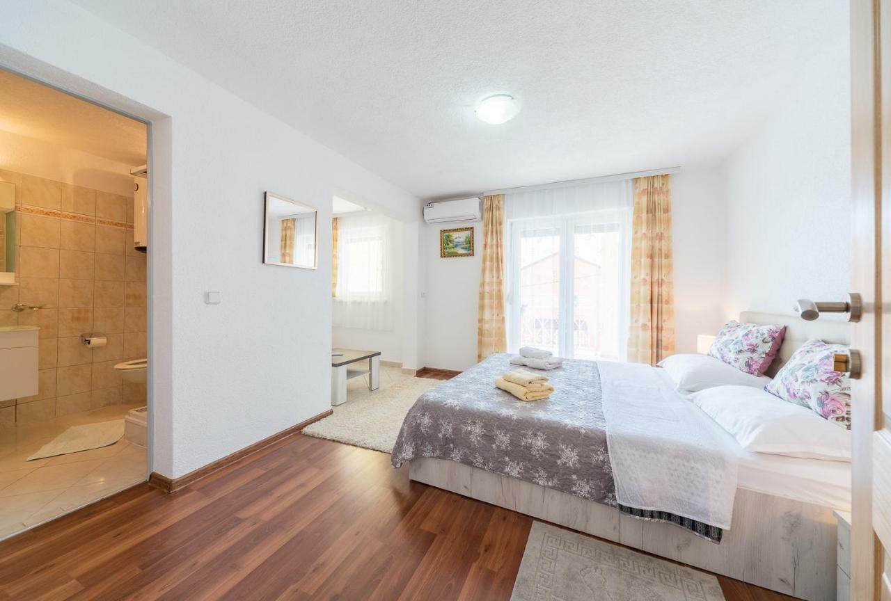 Apartmenthaus Hana 카를로바크 외부 사진
