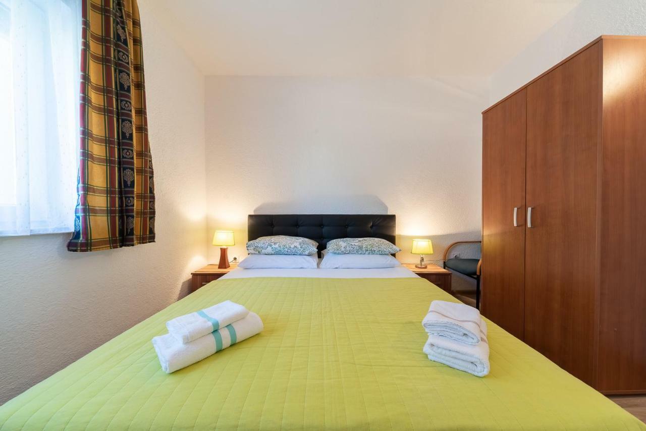 Apartmenthaus Hana 카를로바크 외부 사진