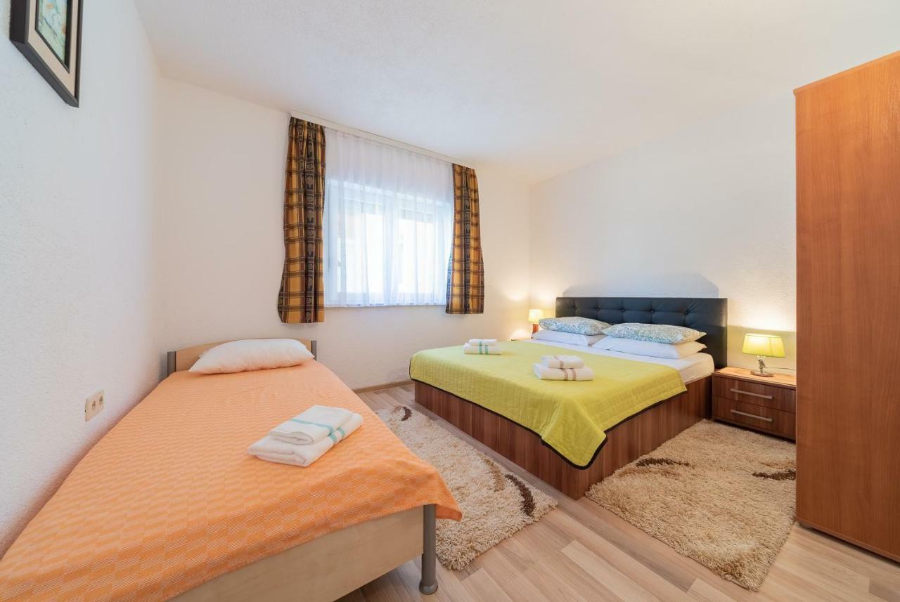 Apartmenthaus Hana 카를로바크 외부 사진