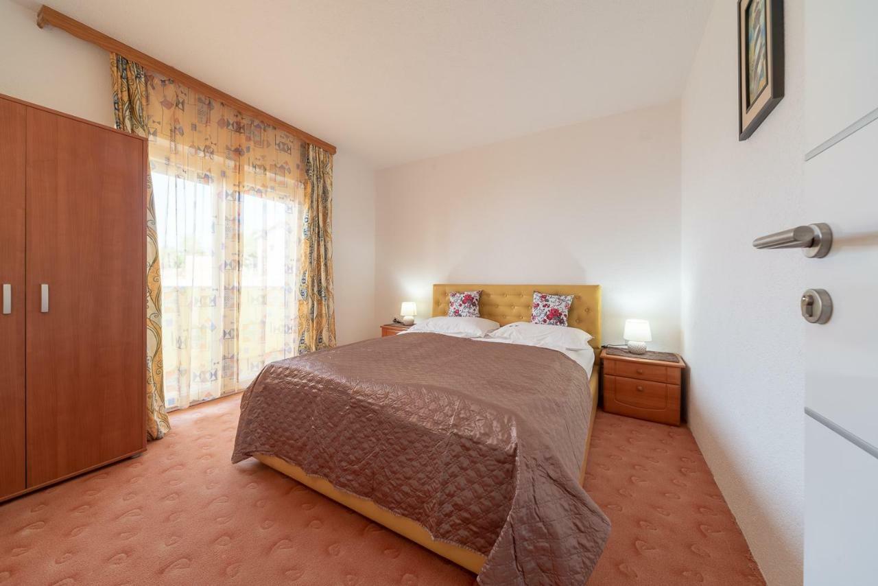 Apartmenthaus Hana 카를로바크 외부 사진